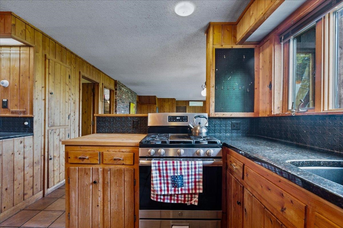 5198 Darling Hill Road Burke, VT 05832 - Photo 20 of 60