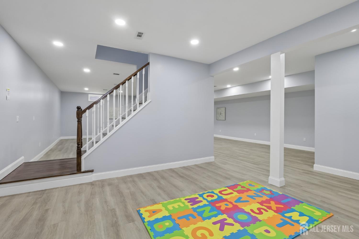 239 Suttons Lane Edison, NJ 08817 - Photo 21 of 68