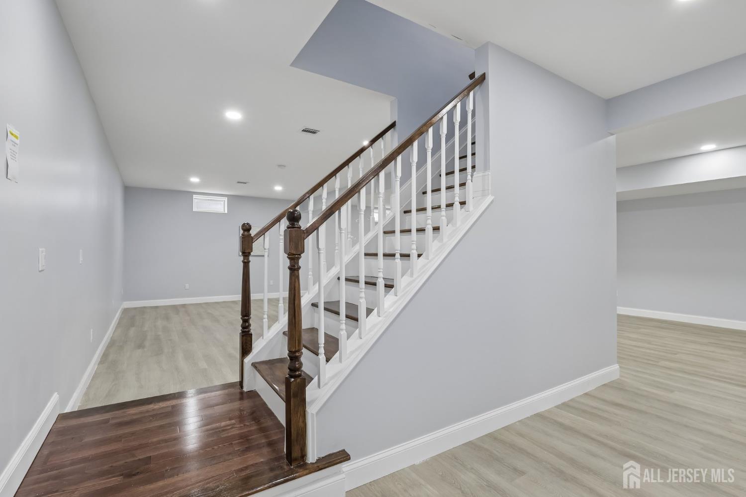 239 Suttons Lane Edison, NJ 08817 - Photo 23 of 68