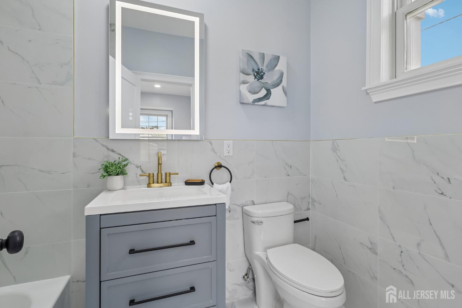 239 Suttons Lane Edison, NJ 08817 - Photo 28 of 68