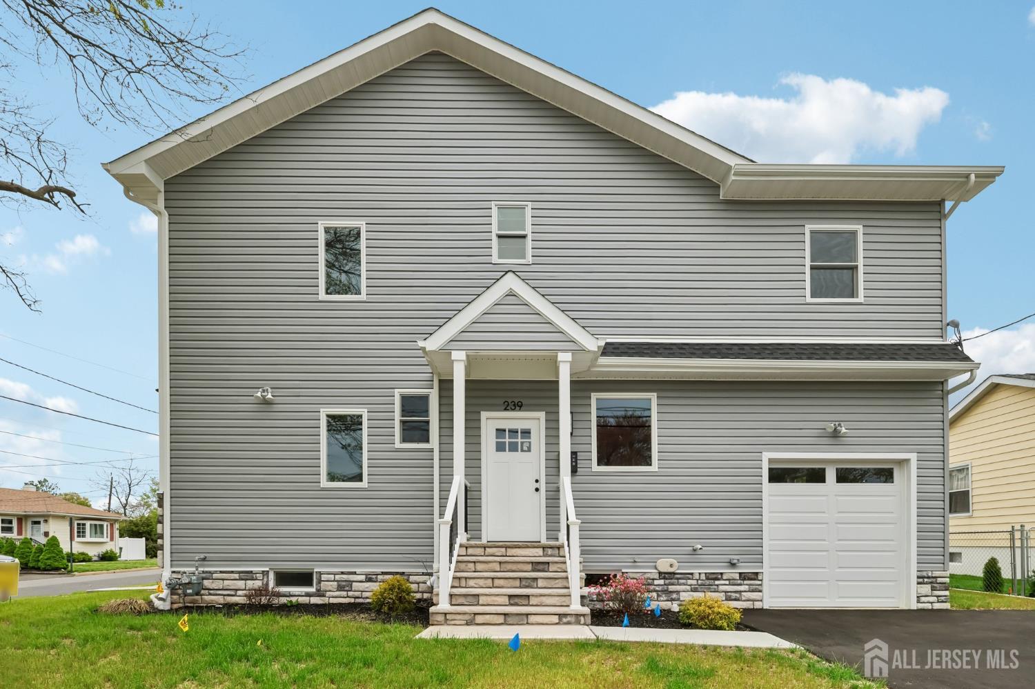 239 Suttons Lane Edison, NJ 08817 - Photo 5 of 68