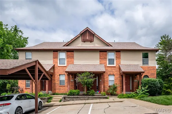 $209,000 | 15619 Quail Meadows Drive, Unit D, Chesterfield, MO 63017