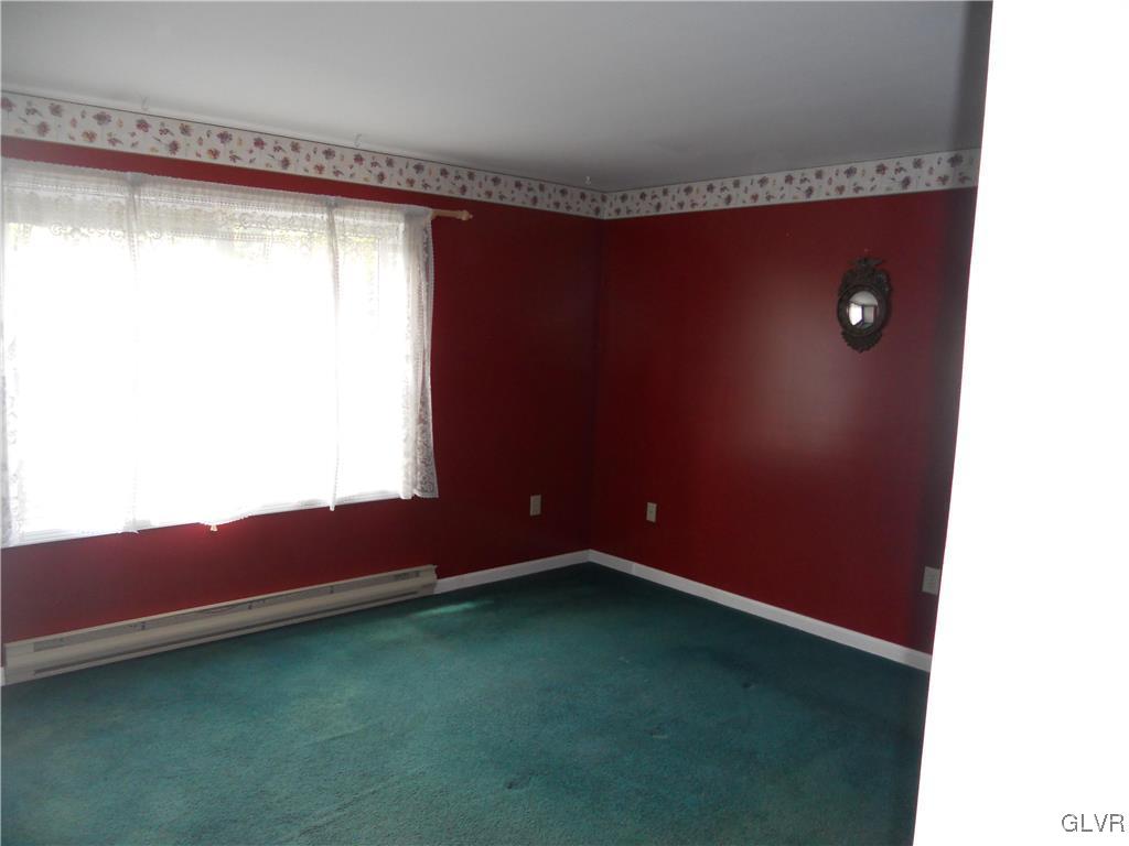 568 Allegheny Road Mount Bethel, PA 18343 - Photo 16 of 36 Bedroom #1
