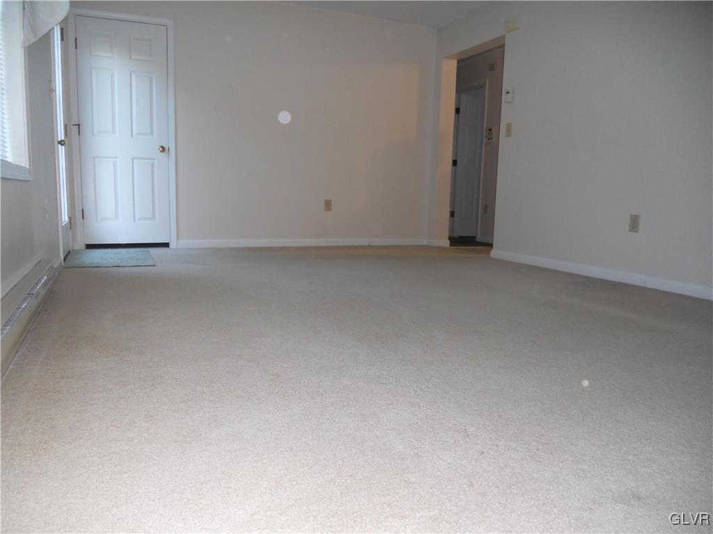 568 Allegheny Road Mount Bethel, PA 18343 - Photo 6 of 36 Living room, another view