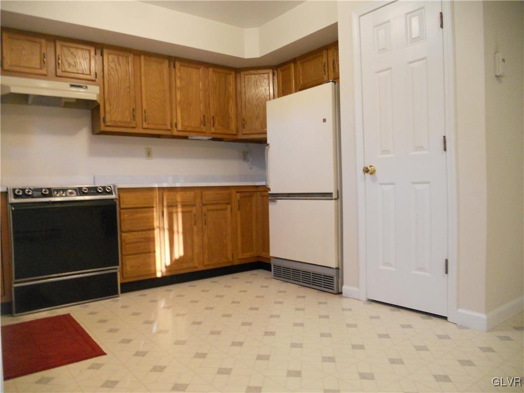 568 Allegheny Road Mount Bethel, PA 18343 - Photo 8 of 36 Kitchen