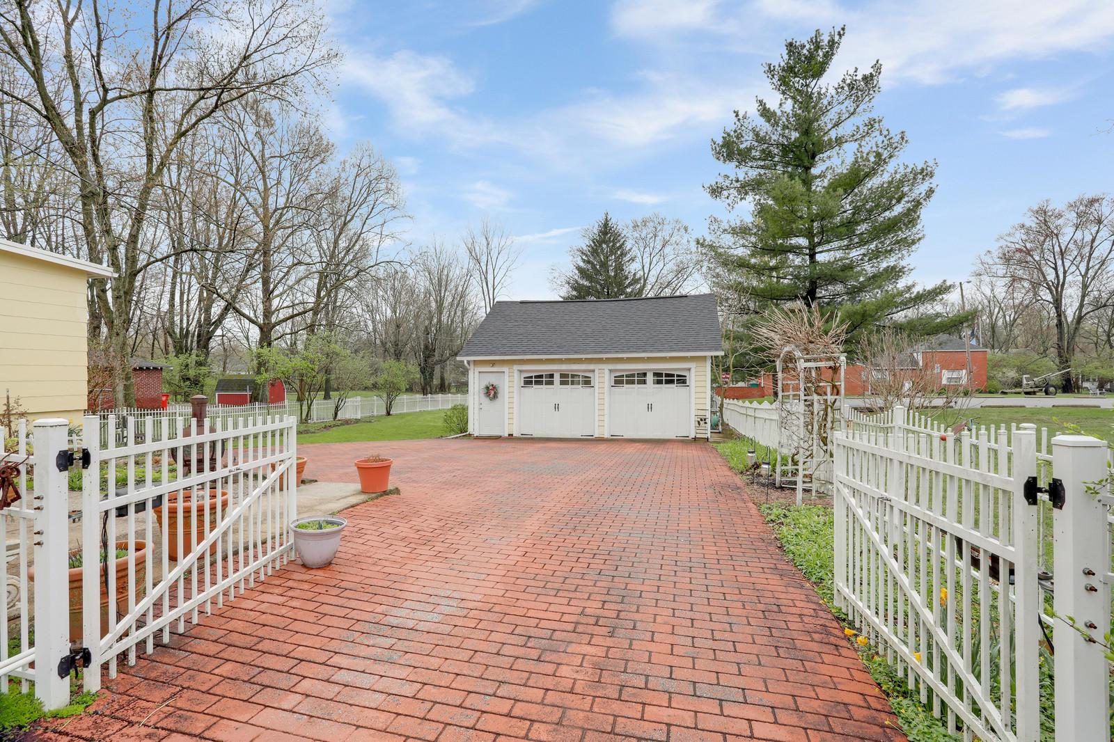 151 East Dublin Granville Road Worthington, OH 43085 - Photo 4 of 45