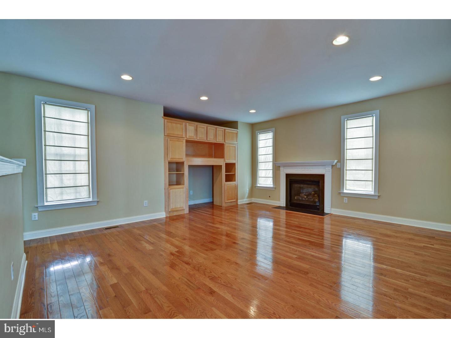509 Reed Lane Robbinsville, NJ 08691 - Photo 8 of 25