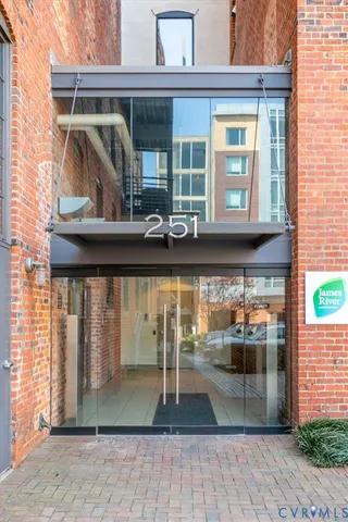 $379,900 | 251 Rocketts Way, Unit 202, Henrico, VA 23231