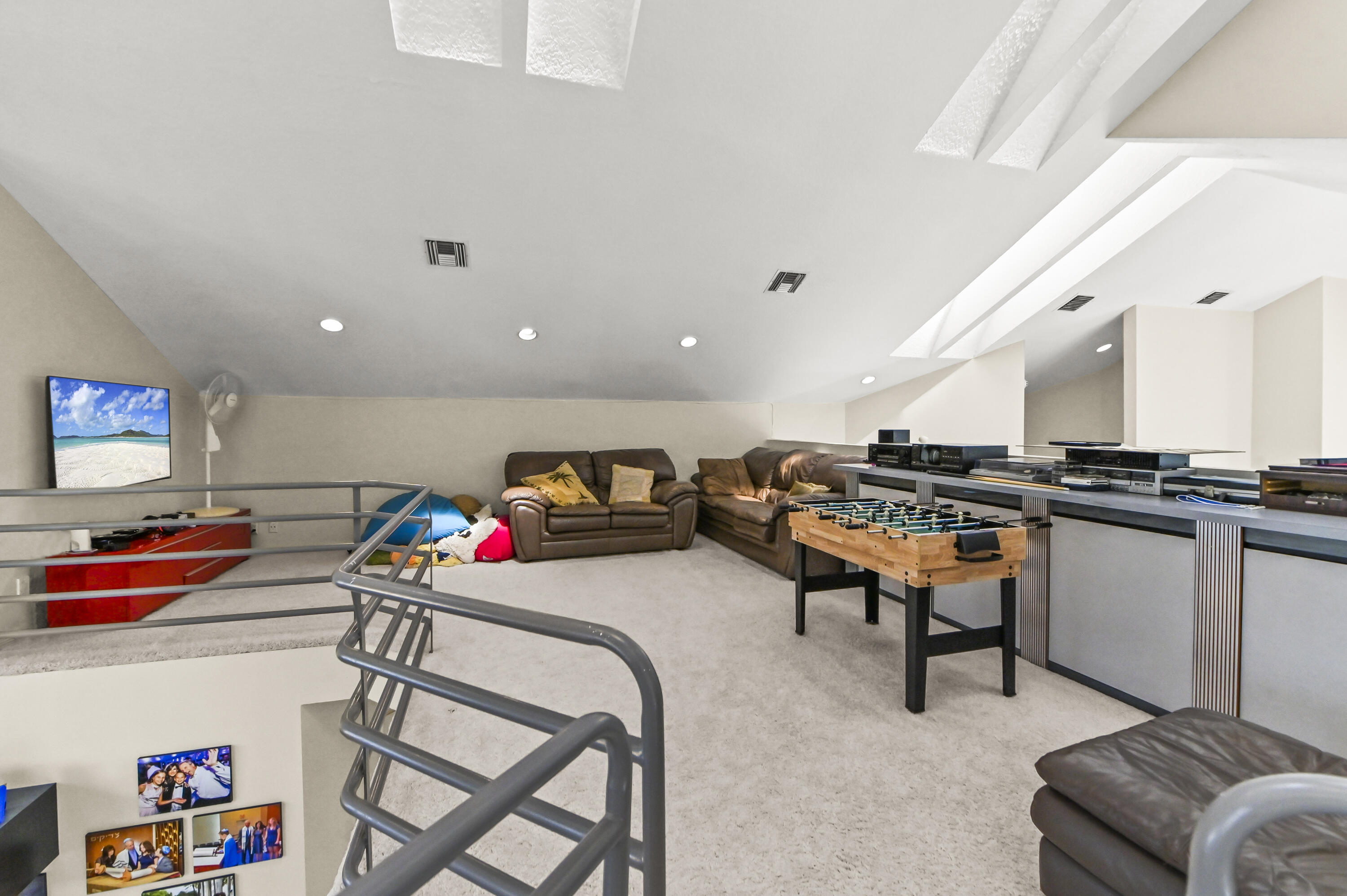 7165 Mariana Court Boca Raton, FL 33433 - Photo 28 of 47 41 Living room 01