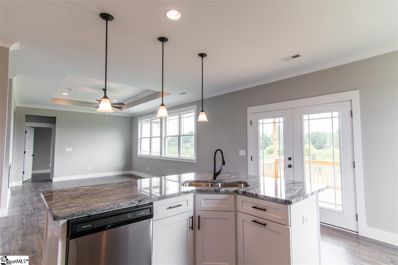 613 Berry Road Boiling Springs, SC 29316 - Photo 14 of 30