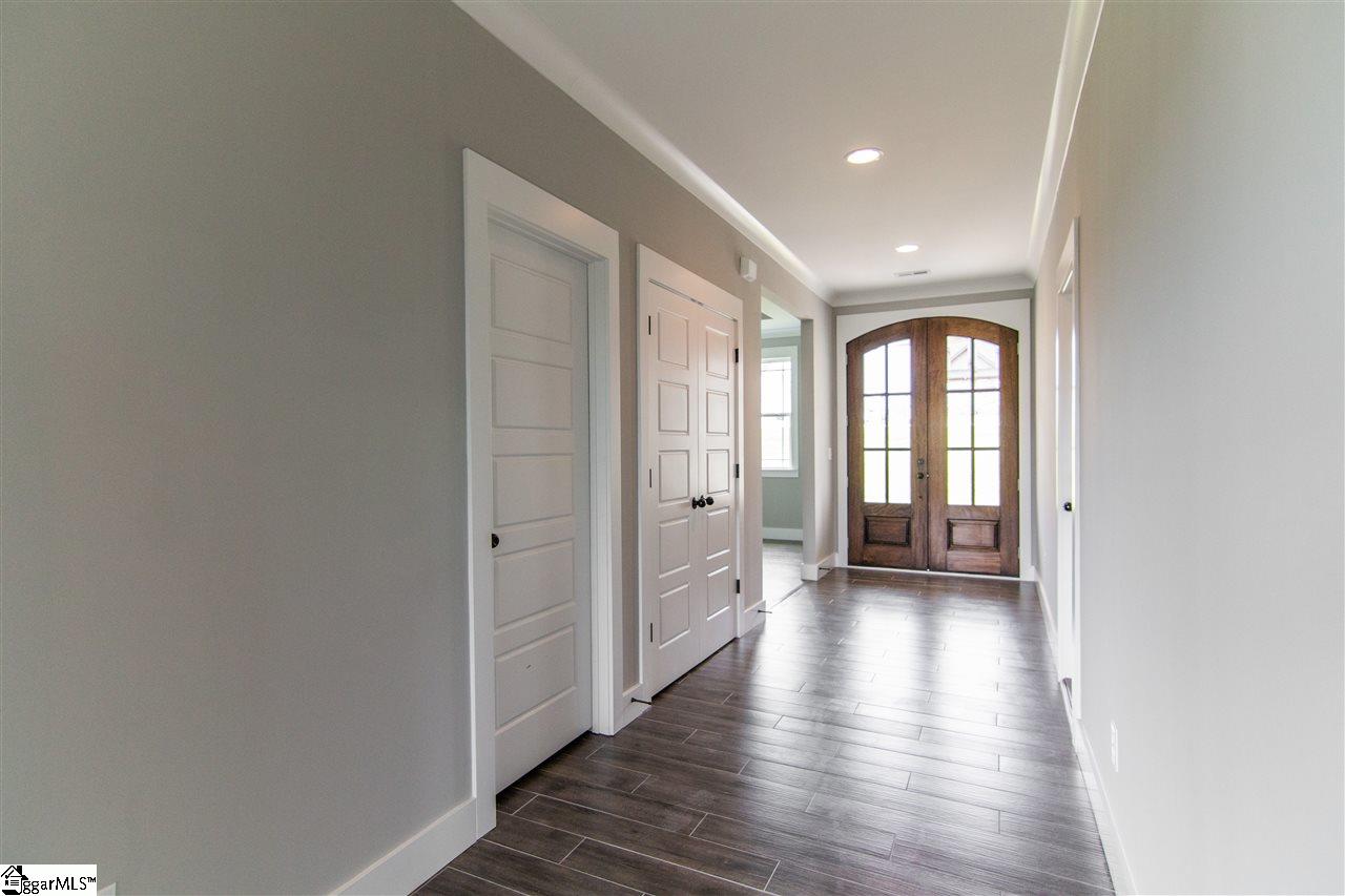 613 Berry Road Boiling Springs, SC 29316 - Photo 3 of 30
