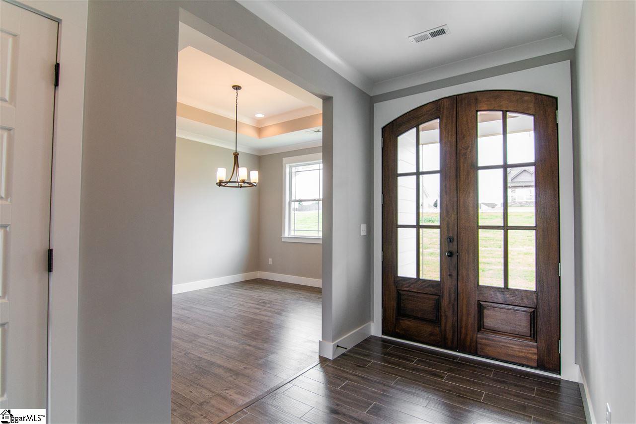 613 Berry Road Boiling Springs, SC 29316 - Photo 4 of 30
