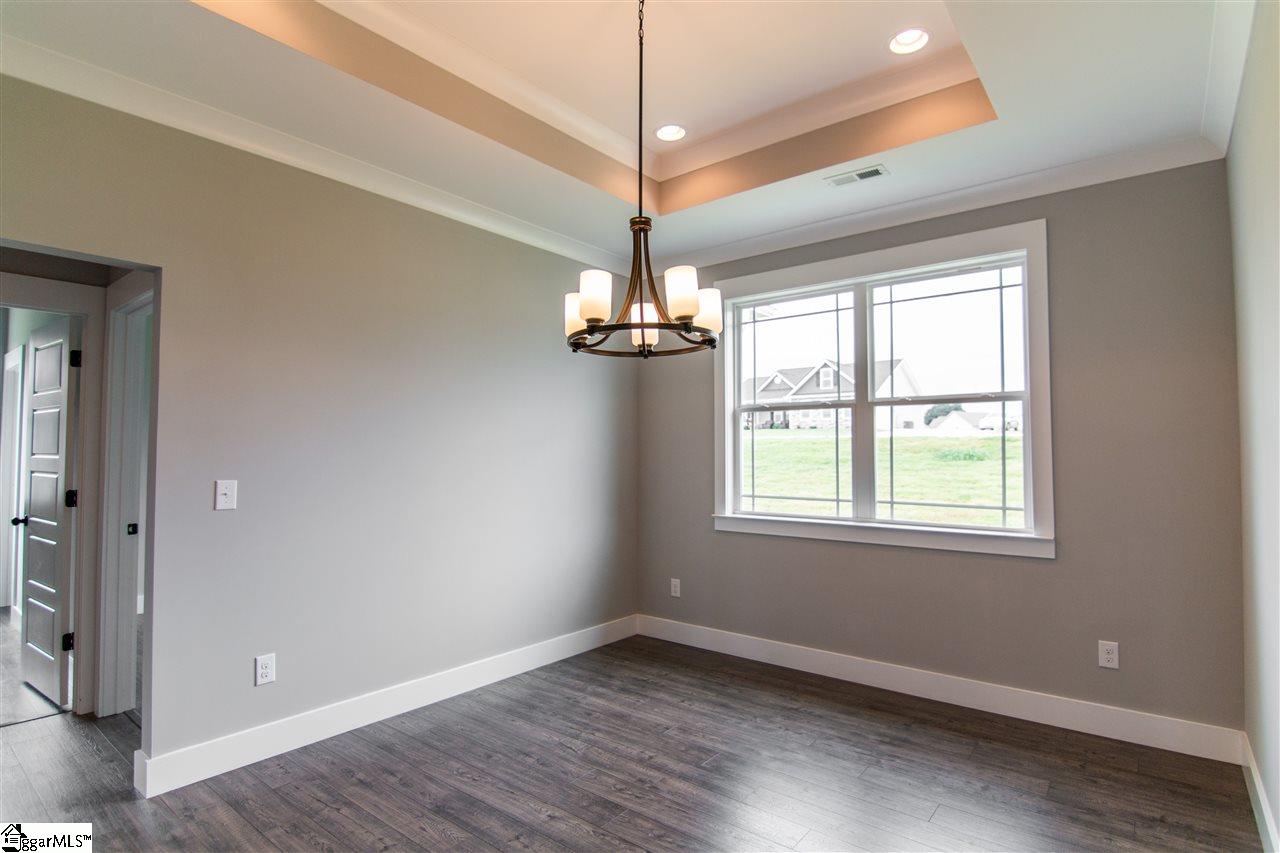 613 Berry Road Boiling Springs, SC 29316 - Photo 5 of 30