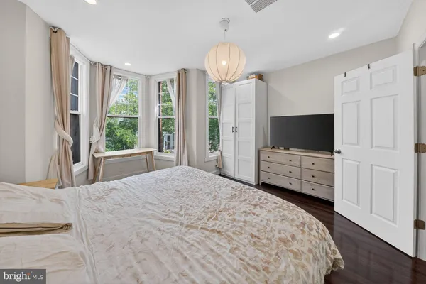 $4,400 | 1510 1st Street Northwest, Washington, DC 20001
