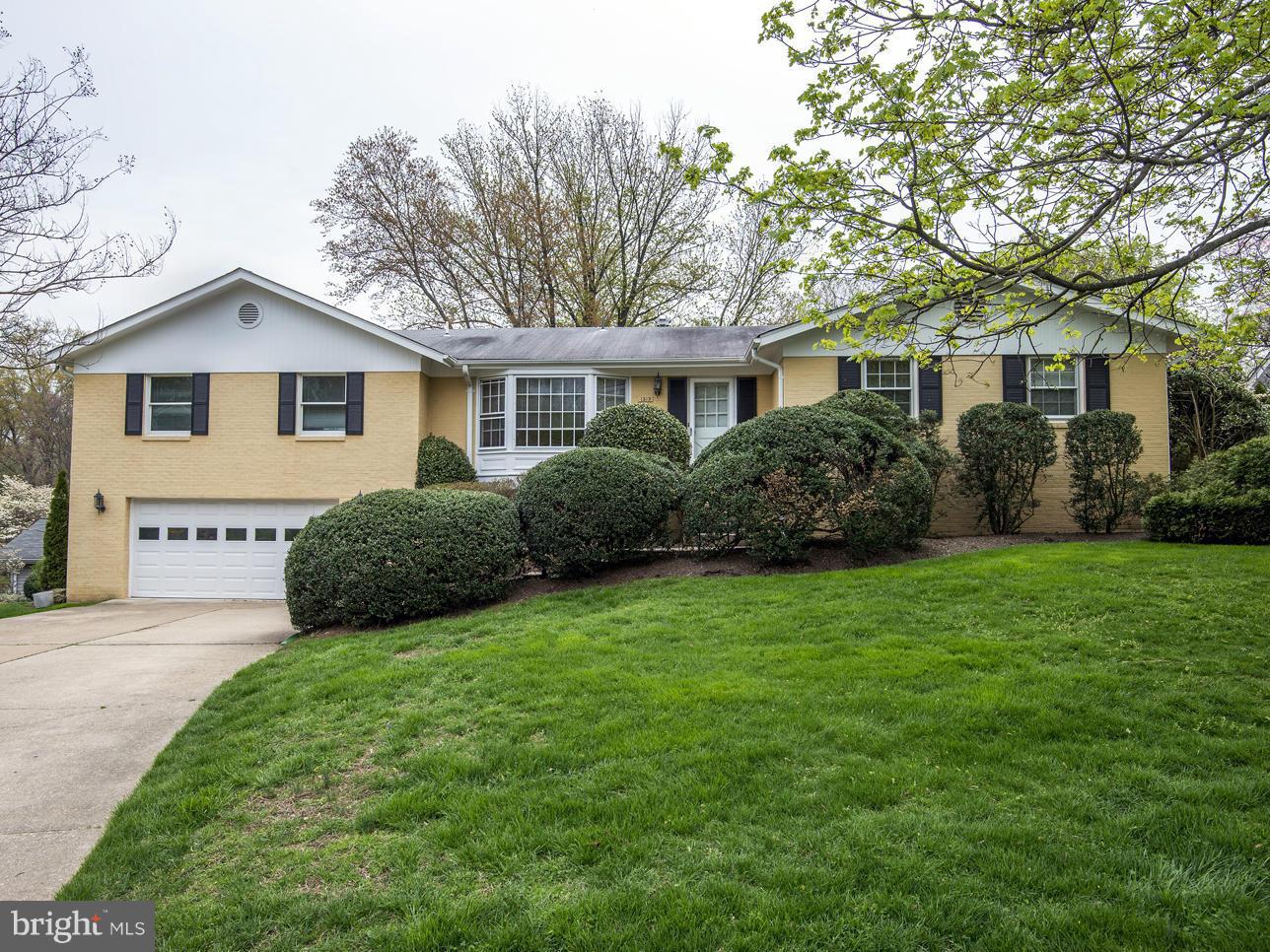 1519 Brookside Road McLean, VA 22101 - Photo 2 of 30 Exterior (Front)