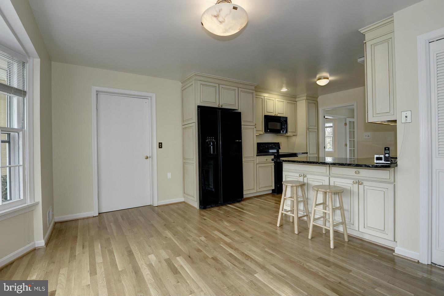 1519 Brookside Road McLean, VA 22101 - Photo 11 of 30 Kitchen