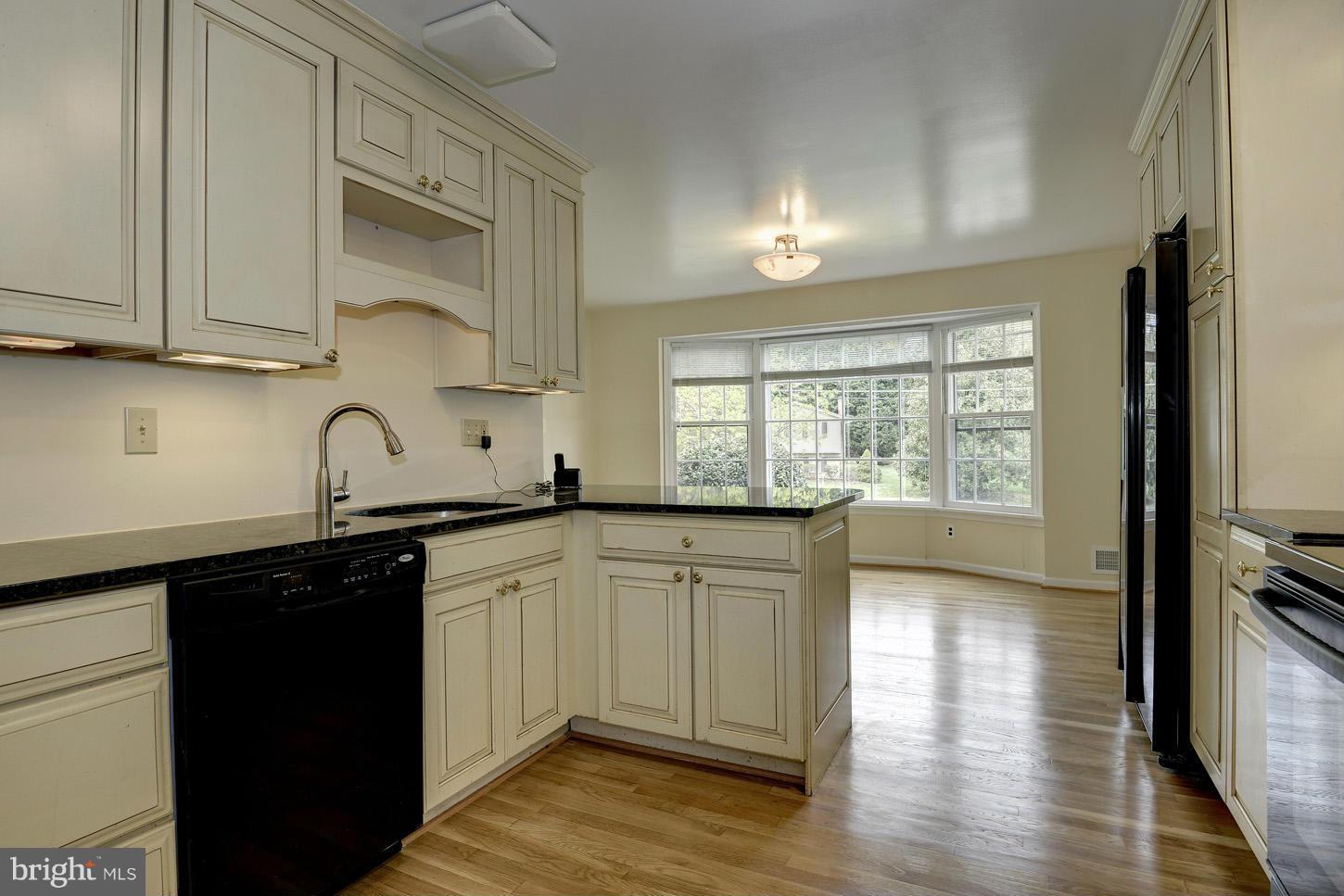 1519 Brookside Road McLean, VA 22101 - Photo 10 of 30 Kitchen