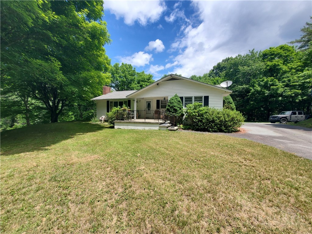 886 Hanging Rock Road Spruce Pine, NC 28777 - Photo 7 of 50