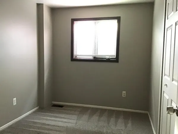 $165,000 | 9458 Chamberlain Street, Romulus, MI 48174