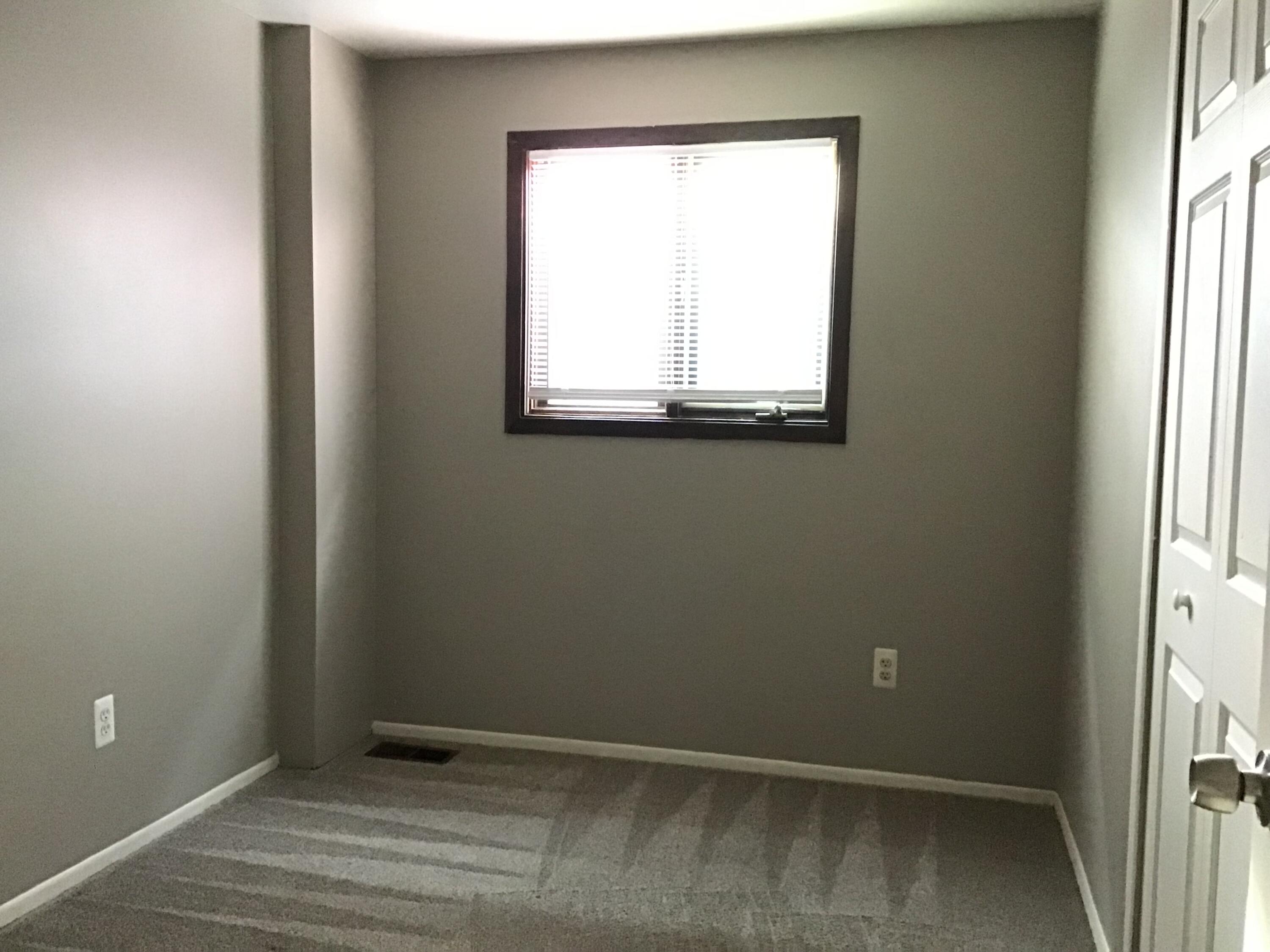 9458 Chamberlain Street Romulus, MI 48174 - Photo 12 of 16 IMG-5091