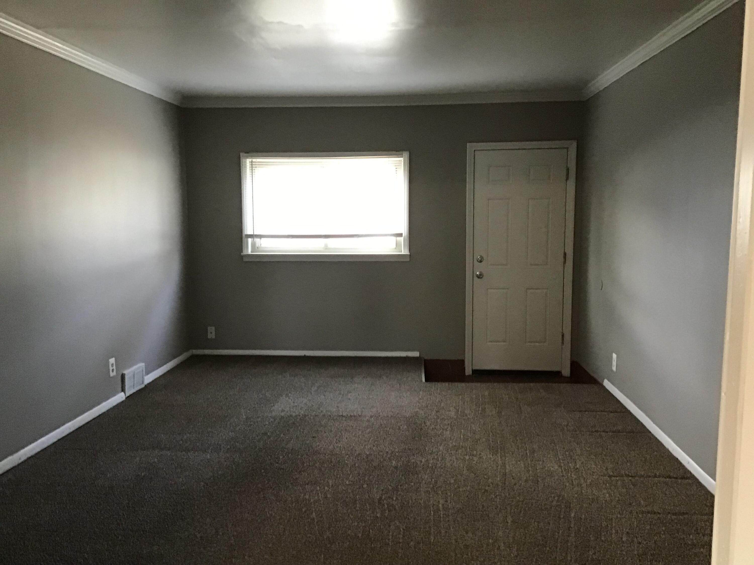 9458 Chamberlain Street Romulus, MI 48174 - Photo 13 of 16 IMG-5092
