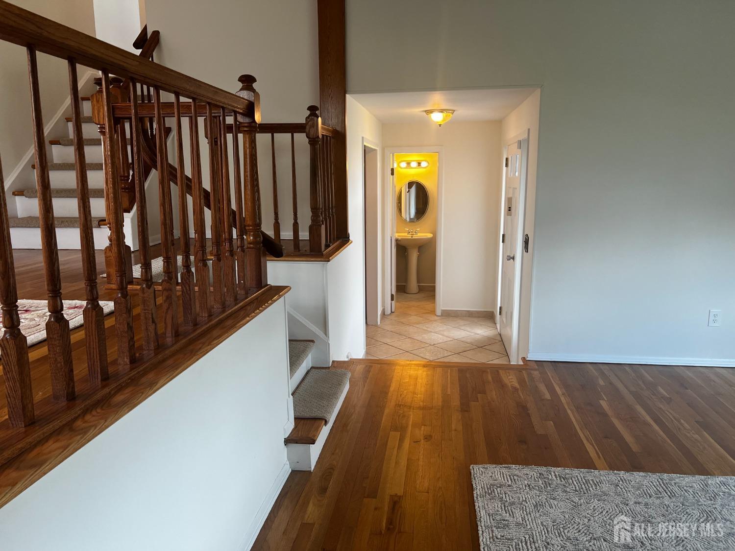 43 Lydia Lane Edison, NJ 08817 - Photo 4 of 29