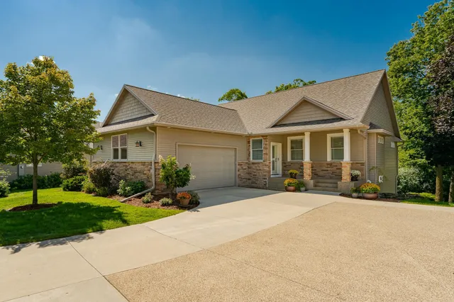 $650,000 | 1568 Salem Court Southwest, Rochester, MN 55902