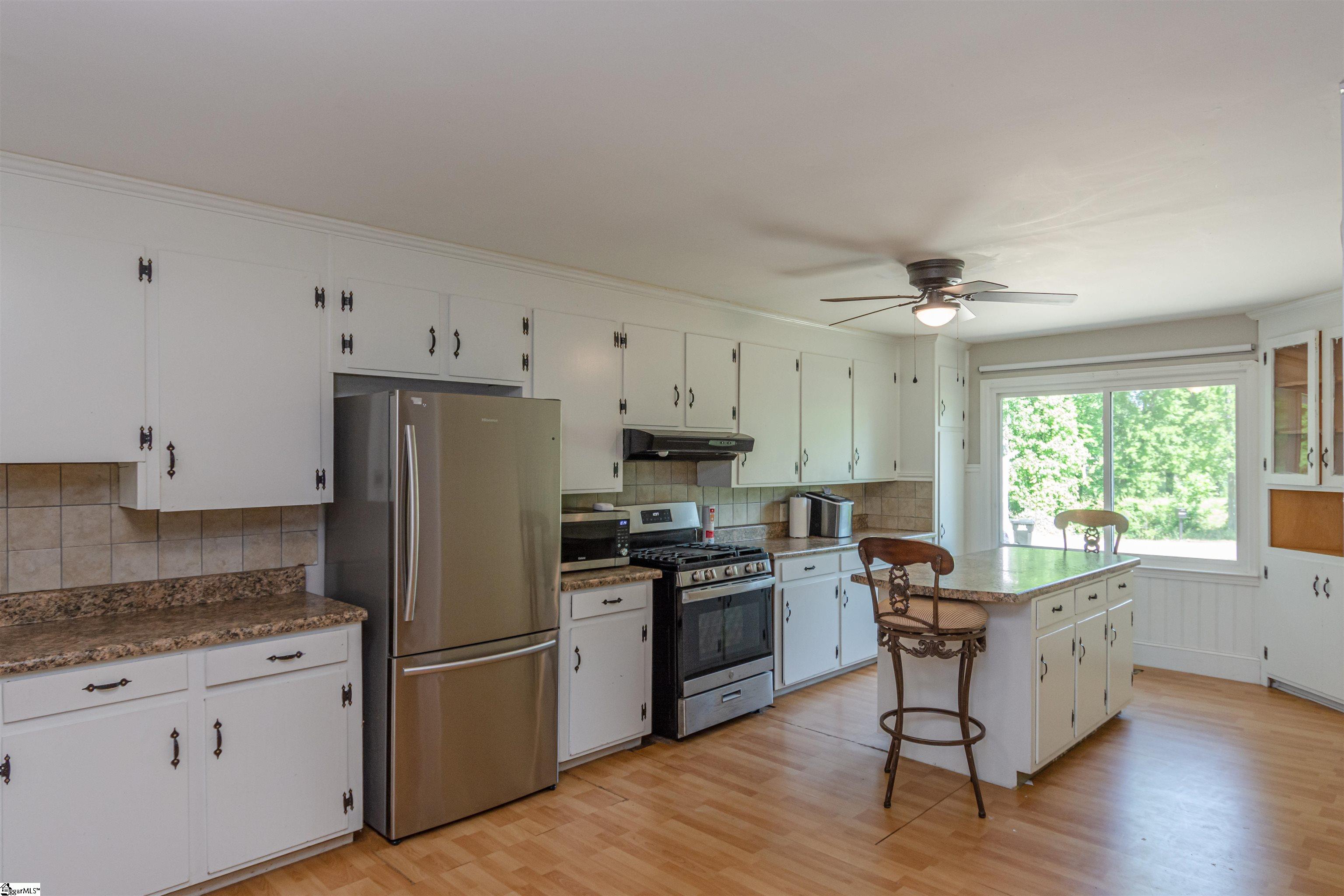 2849 Sunset Forest Road Anderson, SC 29626 - Photo 4 of 20 Gallery Image 4
