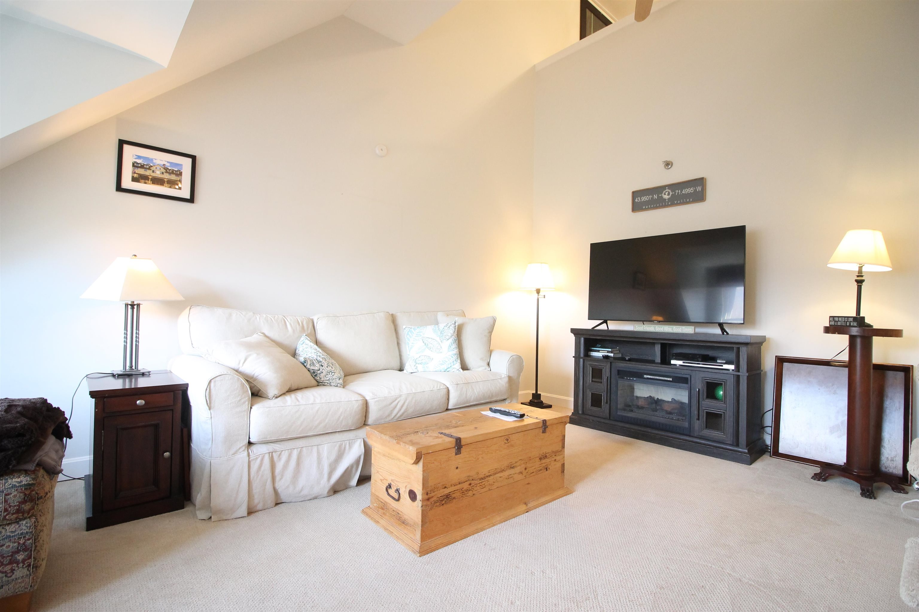 28 Packard's Road, Unit 628 Waterville Valley, NH 03215 - Photo 4 of 33 Gallery Image 4