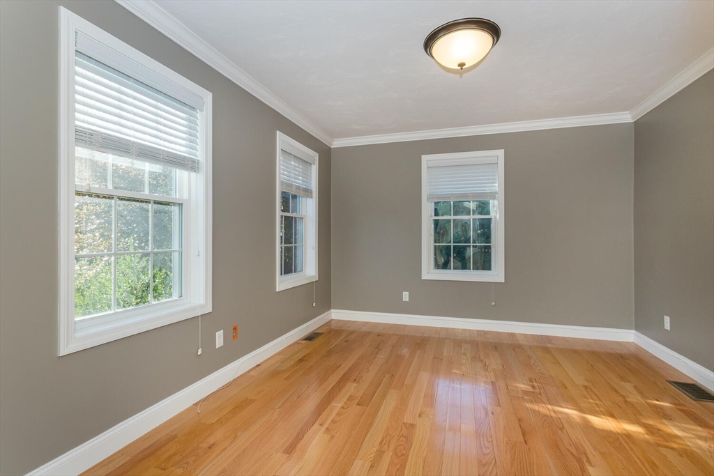 68 Foxwood Lane Raynham, MA 02767 - Photo 12 of 33 Gallery Image 12