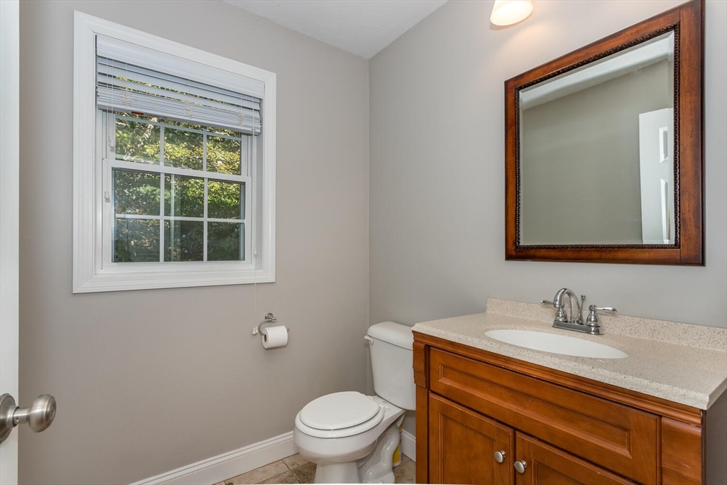 68 Foxwood Lane Raynham, MA 02767 - Photo 14 of 33 Gallery Image 14