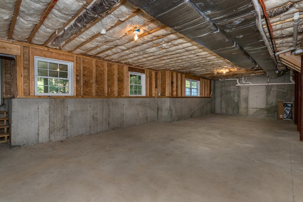 68 Foxwood Lane Raynham, MA 02767 - Photo 29 of 33 Gallery Image 29