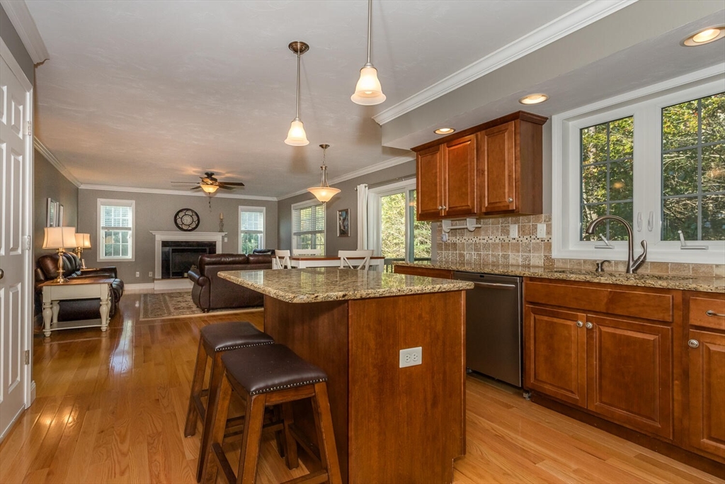 68 Foxwood Lane Raynham, MA 02767 - Photo 10 of 33 Gallery Image 10