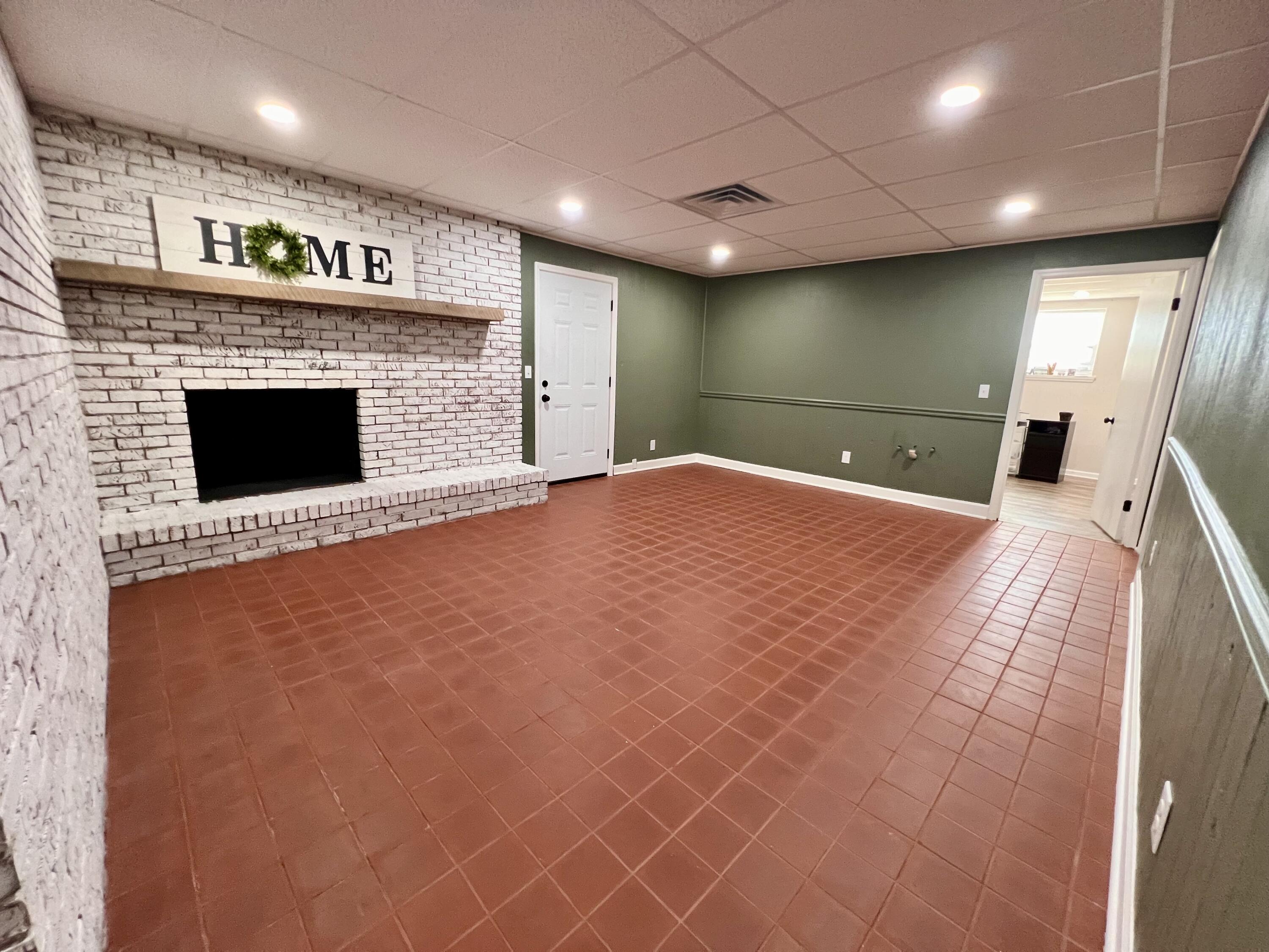 486 Random Terrace Ringgold, GA 30736 - Photo 25 of 42 LvRm 2