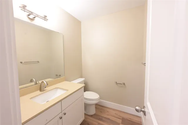 $3,500 | 2106 South Colorado Street, Lockhart, TX 78644