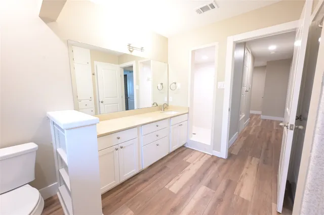 $3,500 | 2106 South Colorado Street, Lockhart, TX 78644