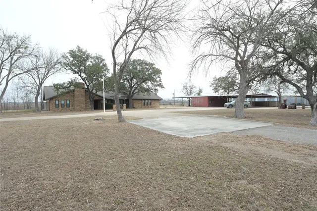 $3,500 | 2106 South Colorado Street, Lockhart, TX 78644