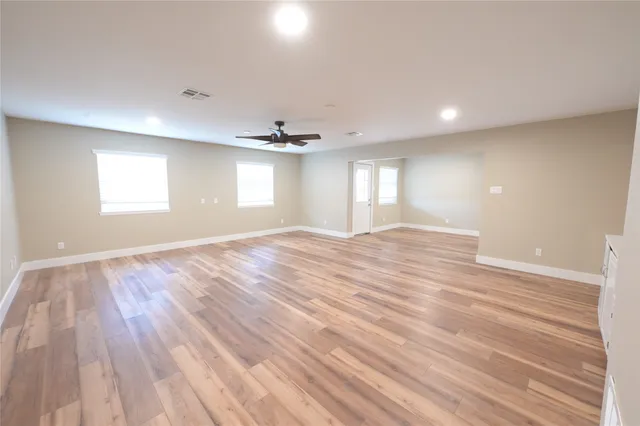 $3,500 | 2106 South Colorado Street, Lockhart, TX 78644