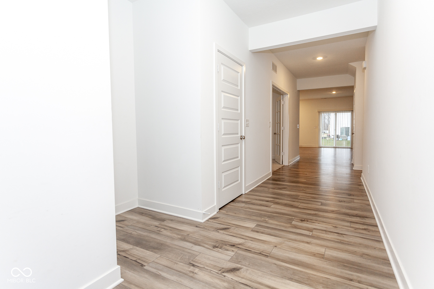 8585 Tripp Road Pendleton, IN 46064 - Photo 4 of 43