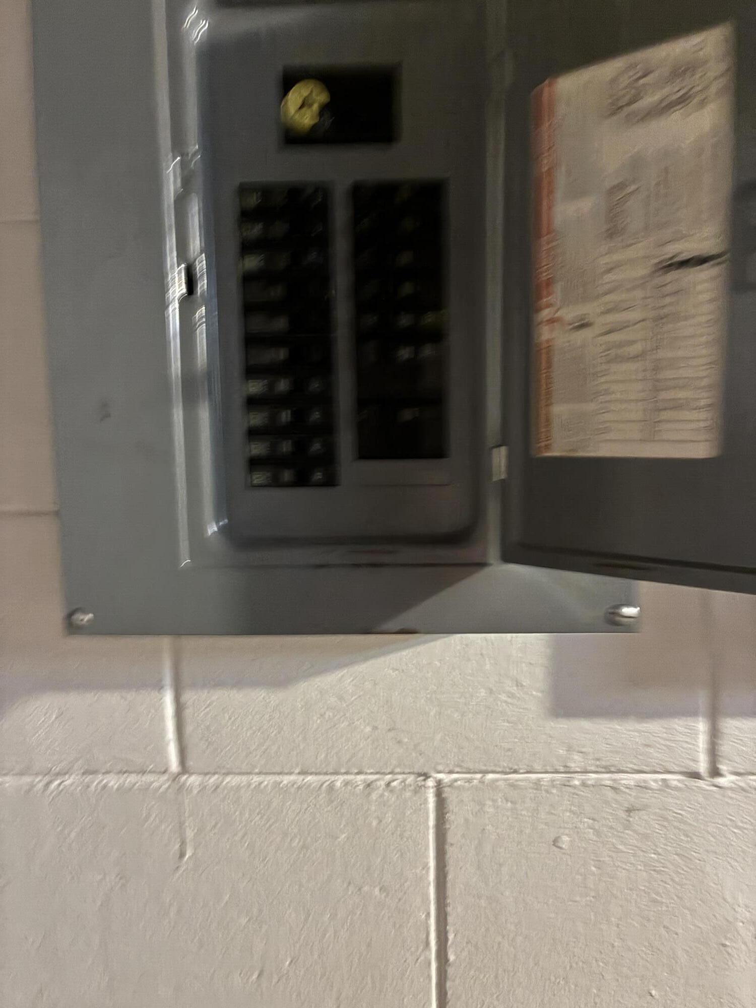 8528 West Arden Place Milwaukee, WI 53225 - Photo 16 of 17 8528_W_Arden_Pl_Milwaukee_WI_53225