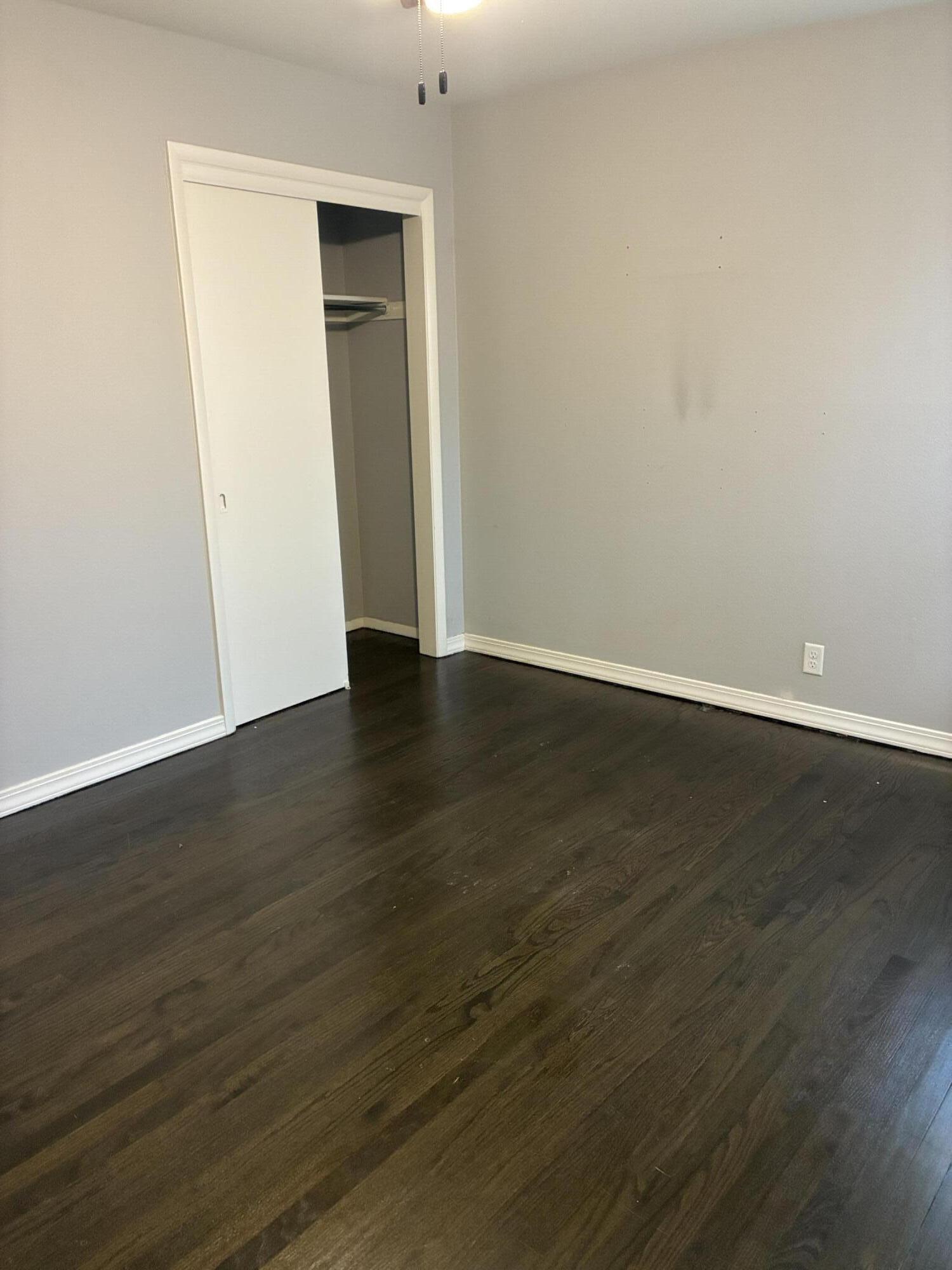 8528 West Arden Place Milwaukee, WI 53225 - Photo 10 of 17 8528_W_Arden_Pl_Milwaukee_WI_53225