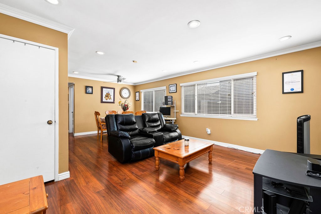 409 North Vía Roma Anaheim, CA 92806 - Photo 17 of 40