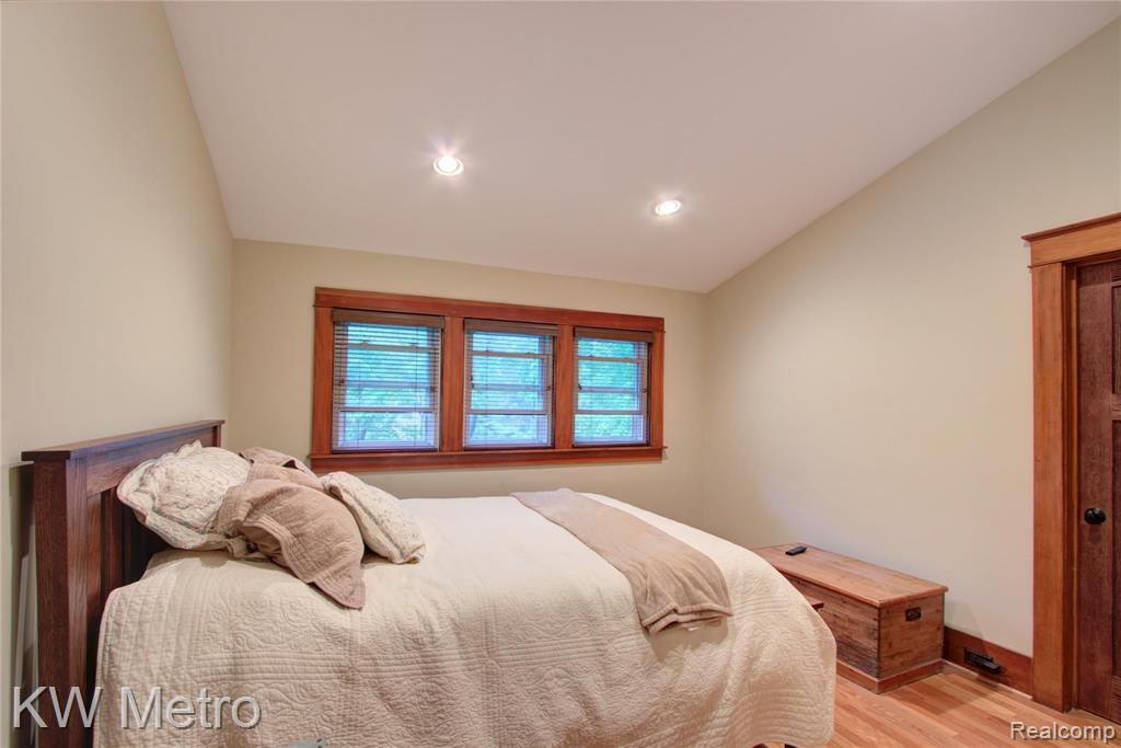 37 Devonshire Road Pleasant Ridge, MI 48069 - Photo 24 of 34