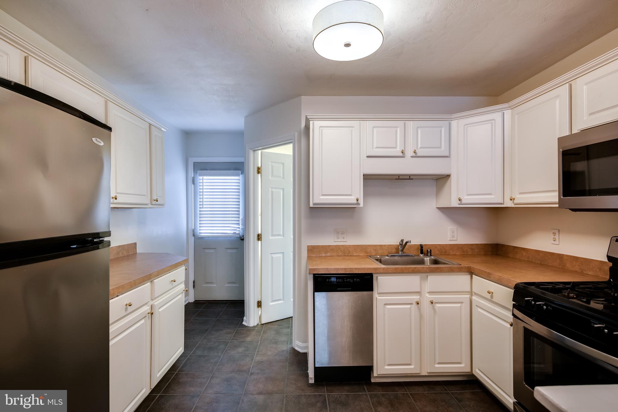 1813 Jackson Street Baltimore, MD 21230 - Photo 8 of 28