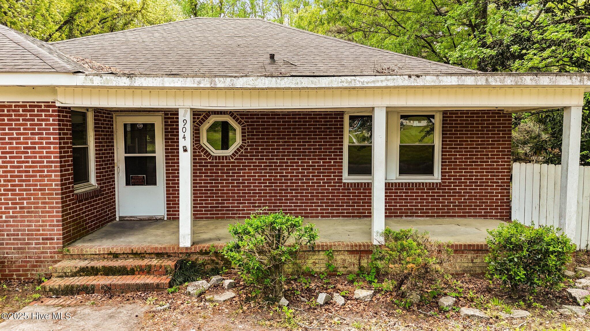 904 Liberty Hill Road Kinston, NC 28501 - Photo 43 of 53 Front Porch