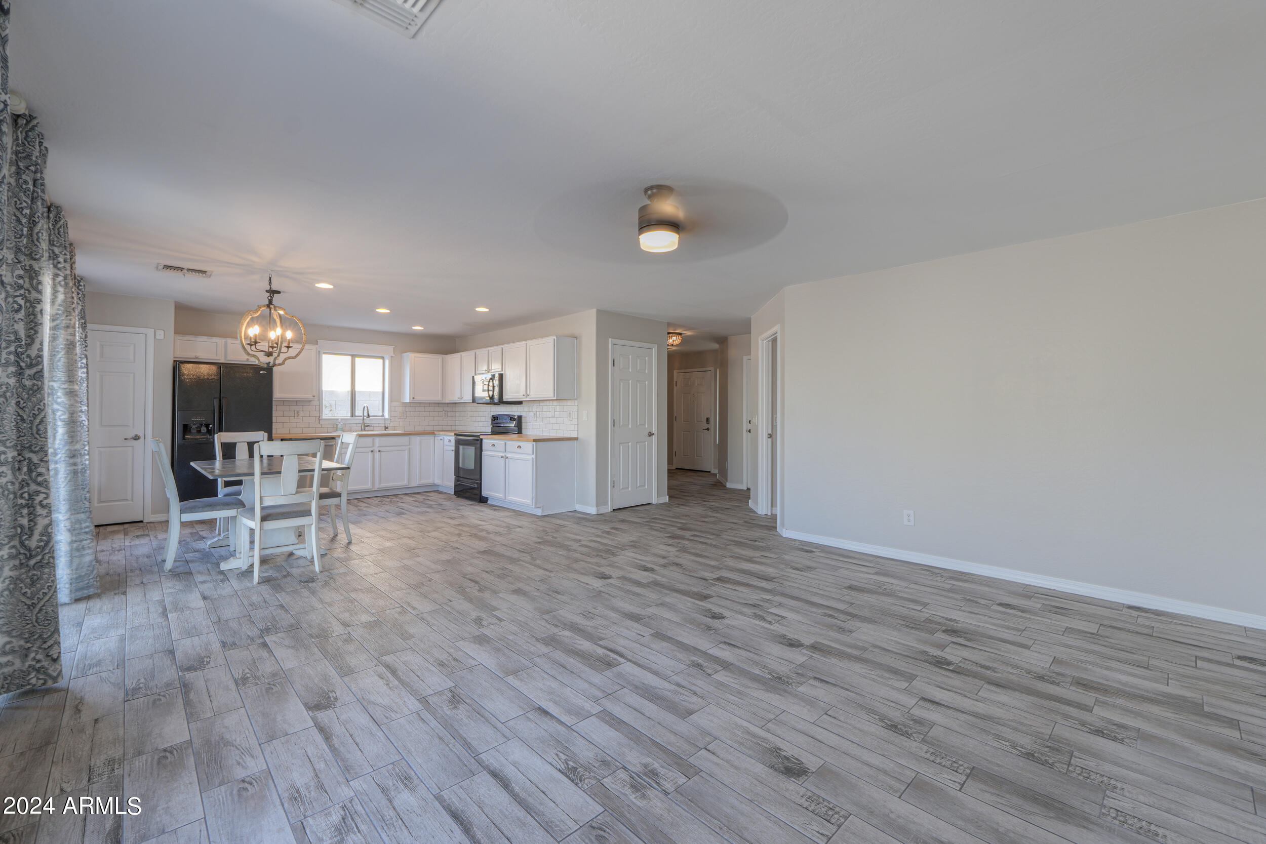 43860 West Magnolia Road Maricopa, AZ 85138 - Photo 9 of 42 15