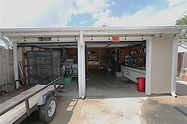 $298,000 | 1033 6th Street, Gretna, LA 70053