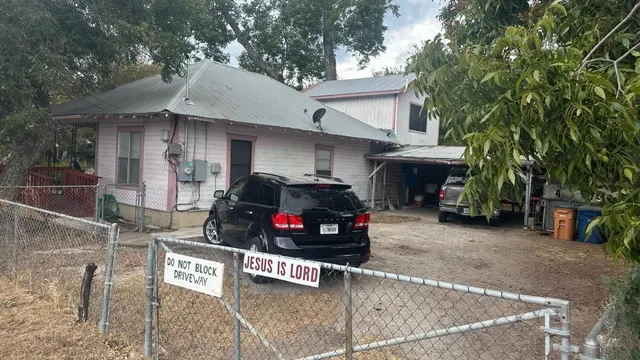 $1,200,000 | 40 Waller Street, Austin, TX 78702