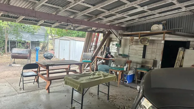 $1,200,000 | 40 Waller Street, Austin, TX 78702