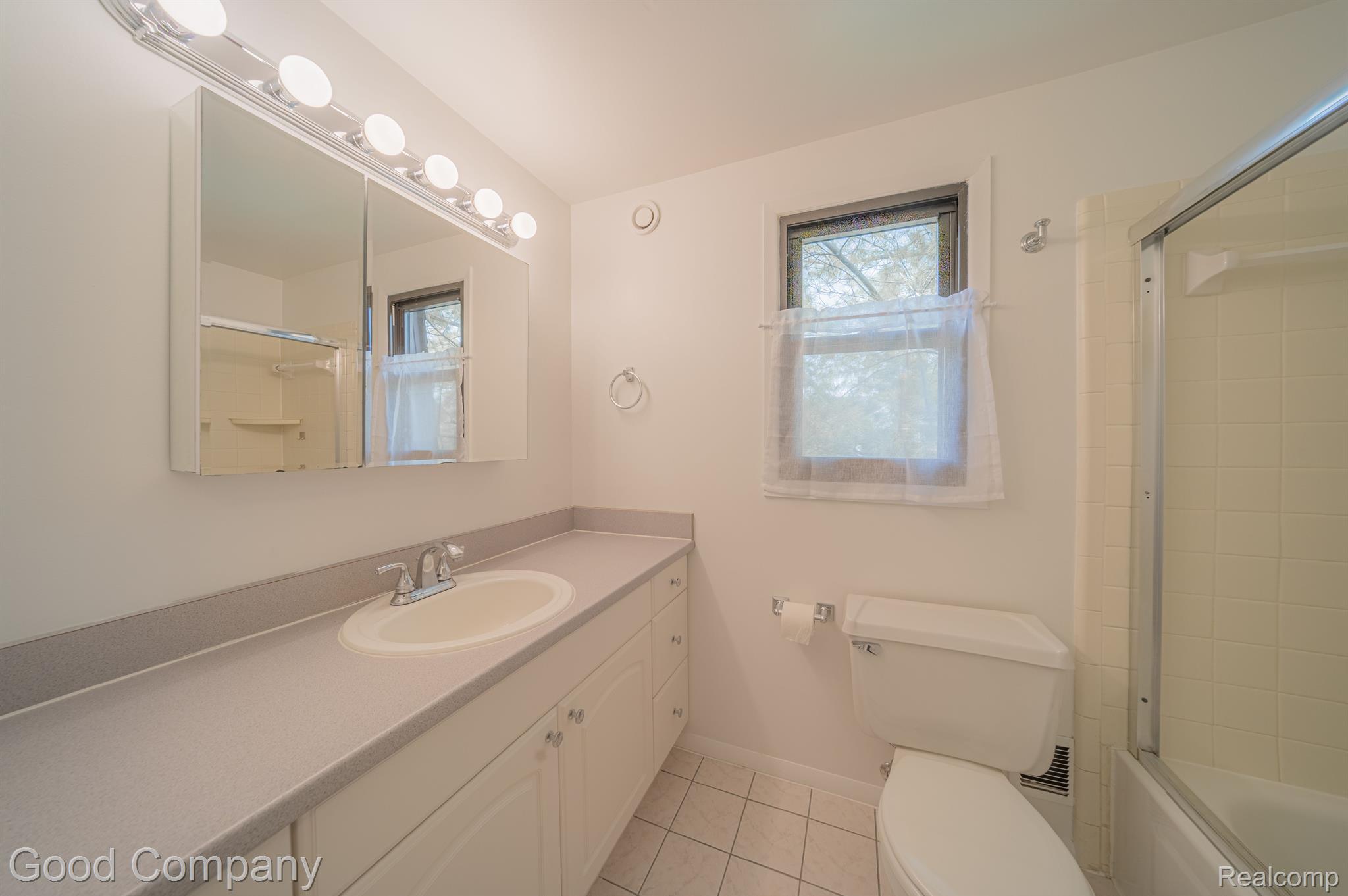 5095 Crooks Road, Unit 3 Royal Oak, MI 48073 - Photo 35 of 51 Gallery Image 35